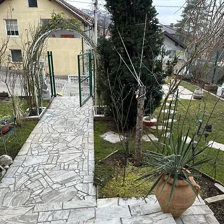 Hrasno Brdo Apartment *